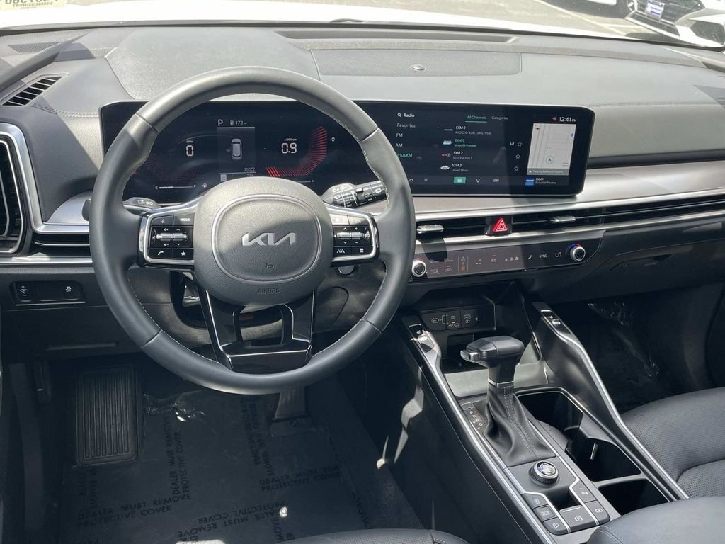 2025 Kia Sorento S - Photo 6
