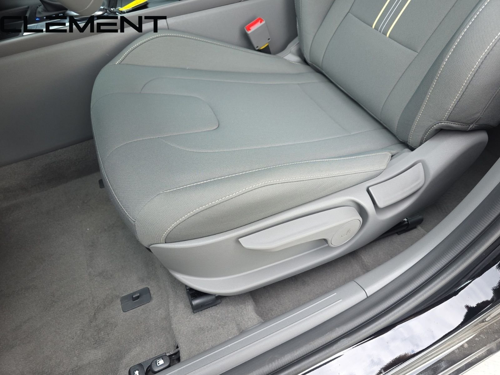 2025 Hyundai Elantra SEL - Photo 28
