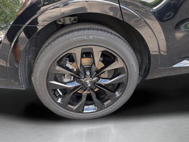 Used 2021 Black Kia SX image 42