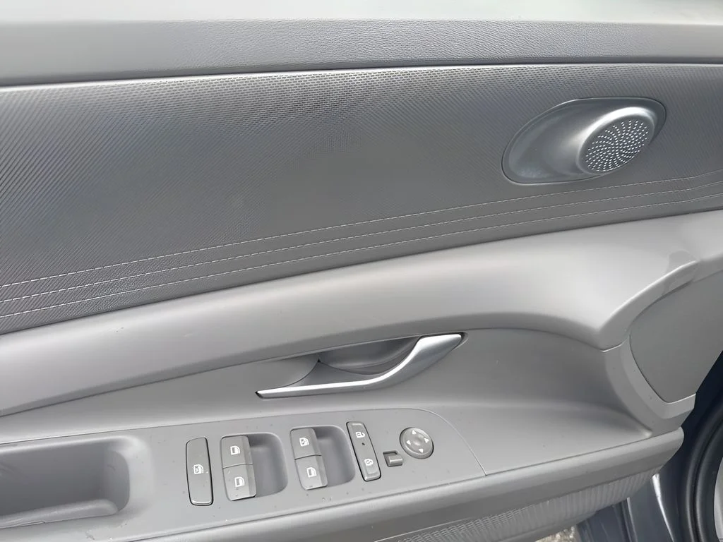 Used 2024 Gray Hyundai SEL image 24