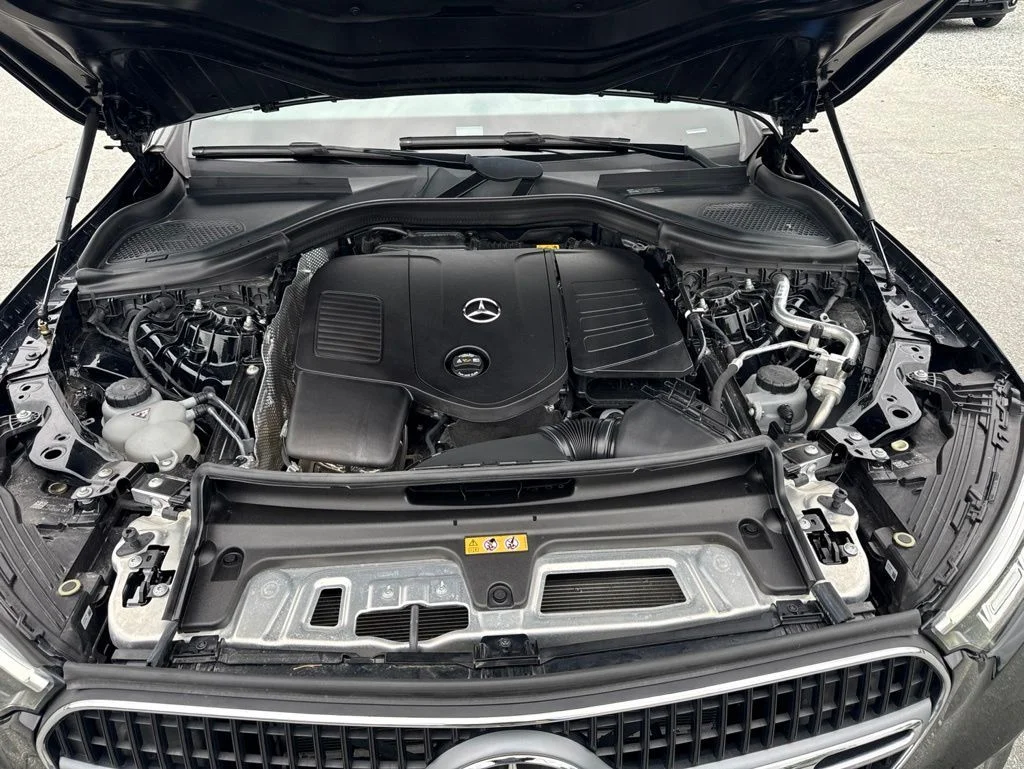 Used 2023 Black Mercedes-Benz GLC 300 image 33