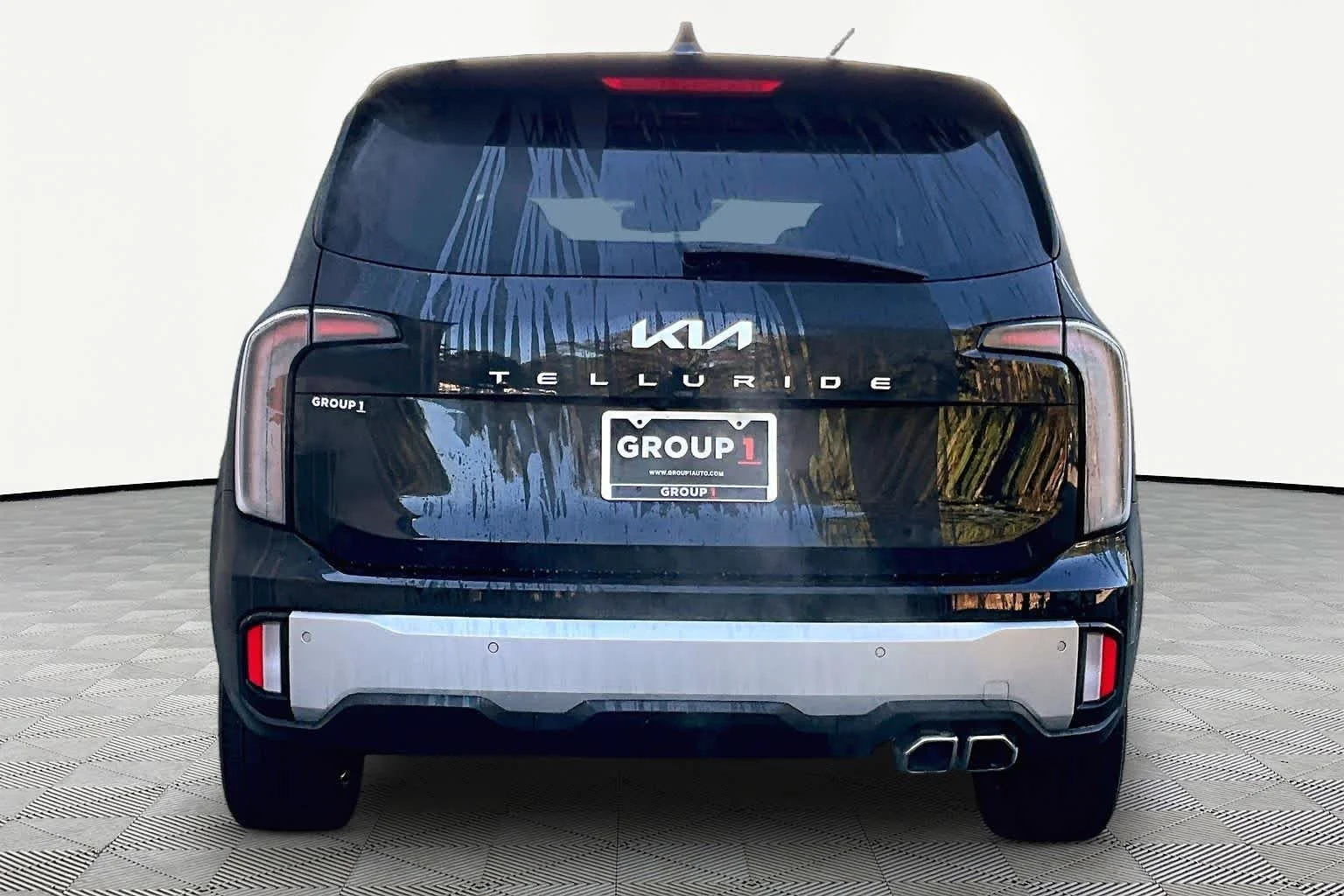 Used 2023 Ebony Black Kia EX image 5