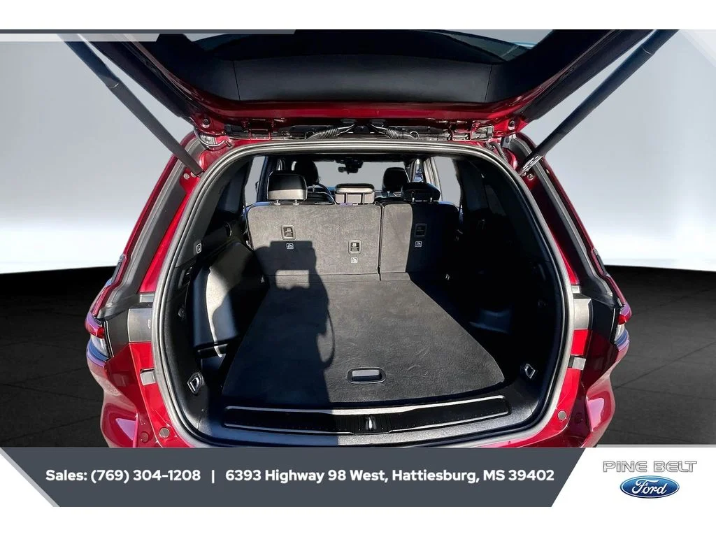Used 2025 Velvet Red Pearlcoat Jeep Limited image 22