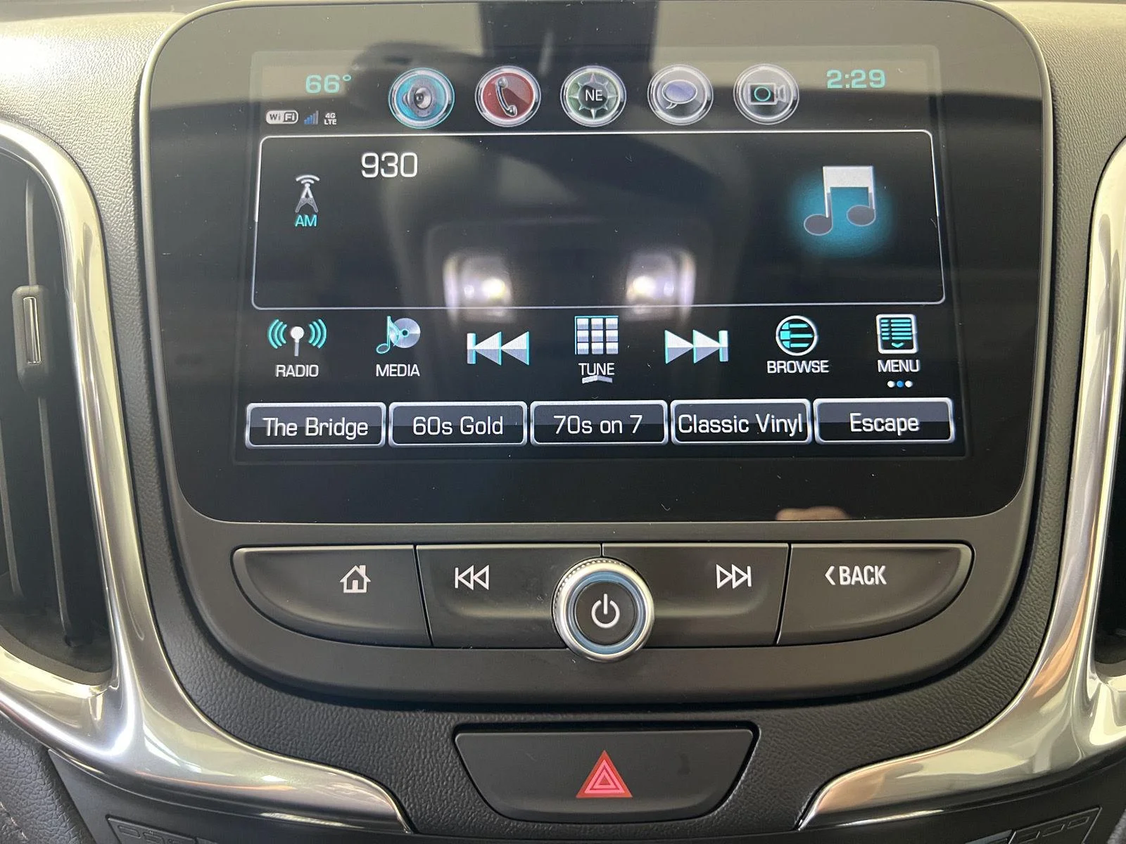 Used 2018 CAJUN RED TINTCOAT Chevrolet Premier image 14