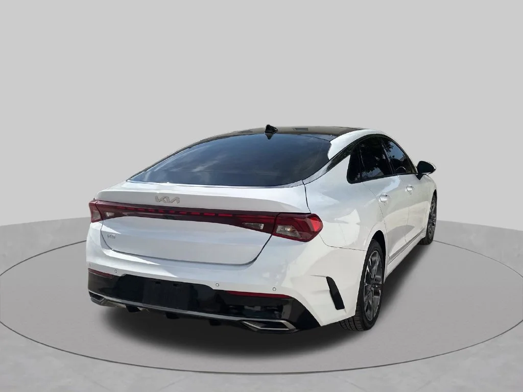 Used 2024 White Kia EX image 5