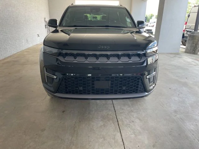 New 2026 High Gloss Black Exterior Paint Jeep Limited Altitude image 6