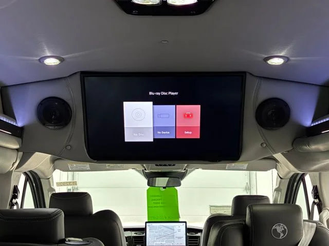 New 2026 Silver Ford Explorer Limited SE image 4