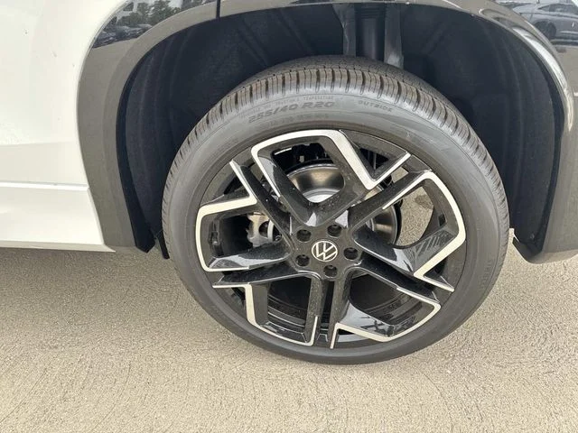New 2026 White/off-white Volkswagen SEL R-Line Turbo image 6