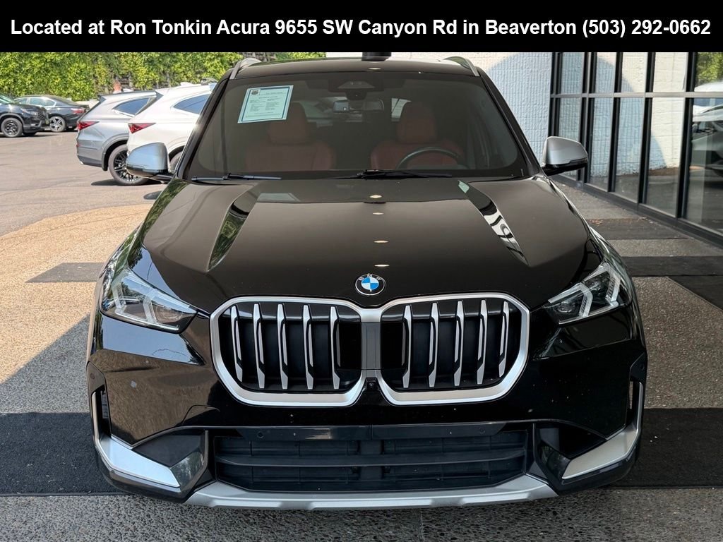 Used 2023 Jet Black BMW xDrive28i image 3