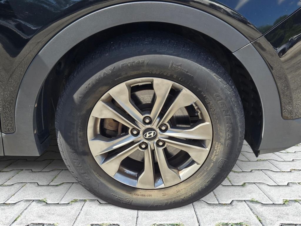 Used 2014 Black Hyundai Base image 3