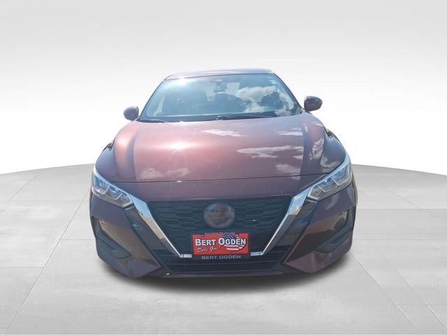 Used 2022 Red Nissan SV image 2