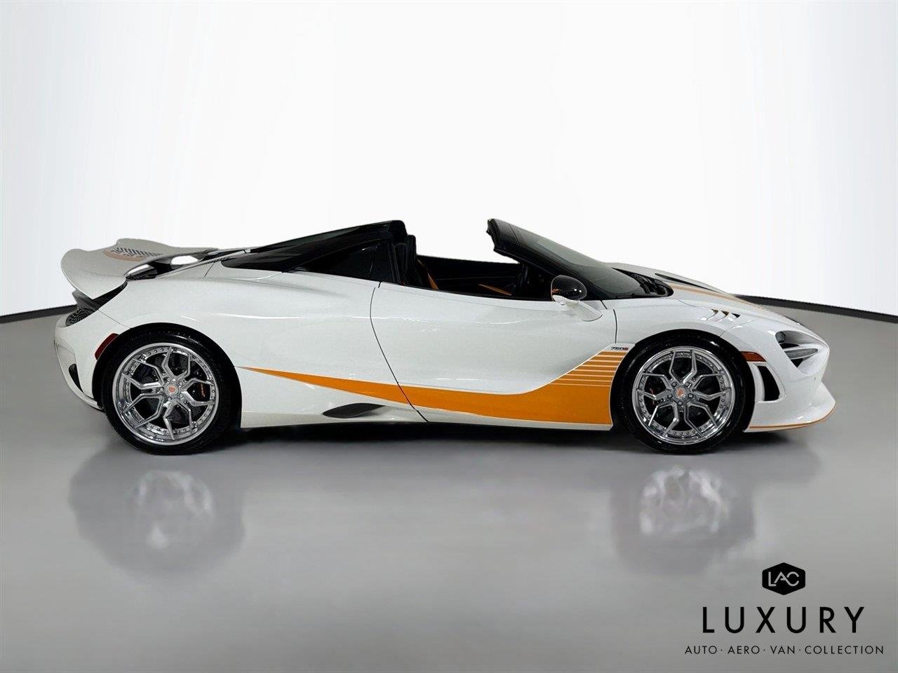 Used 2024 Monaco White 60th Anniversary Triple Crown McLaren Spider | 468K MSRP image 5