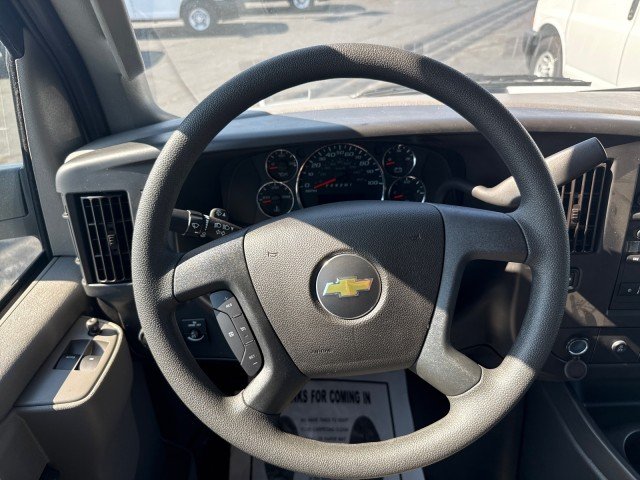 2025 Chevrolet Express Cargo Work Van - Photo 15