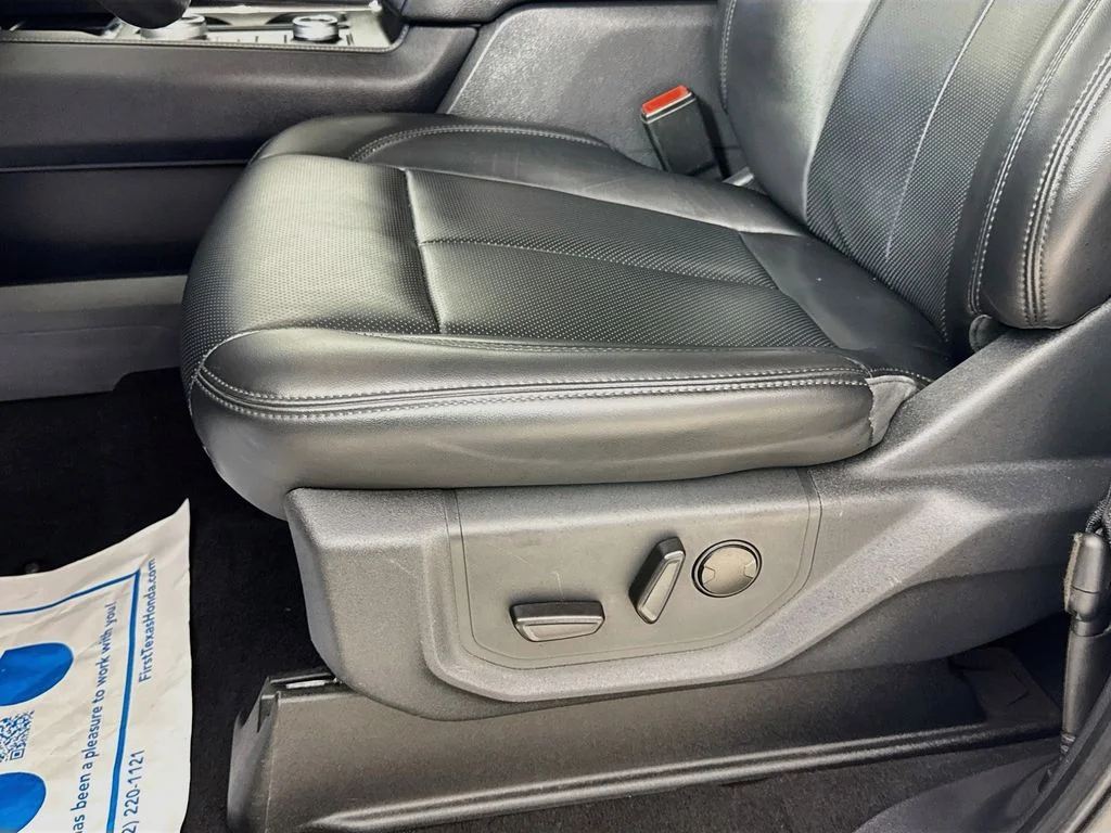 Used 2024 Silver Ford XLT image 24