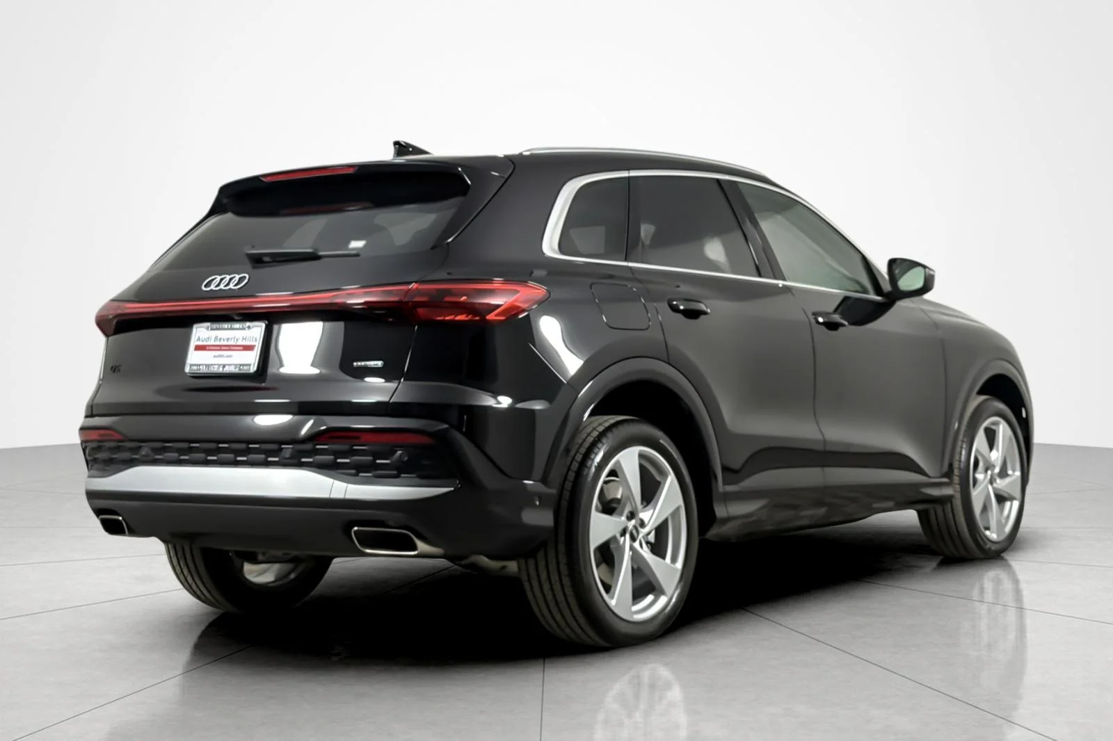 Used 2025 Mythos Black Metallic Audi Premium Plus 2.0 TFSI quattro image 5