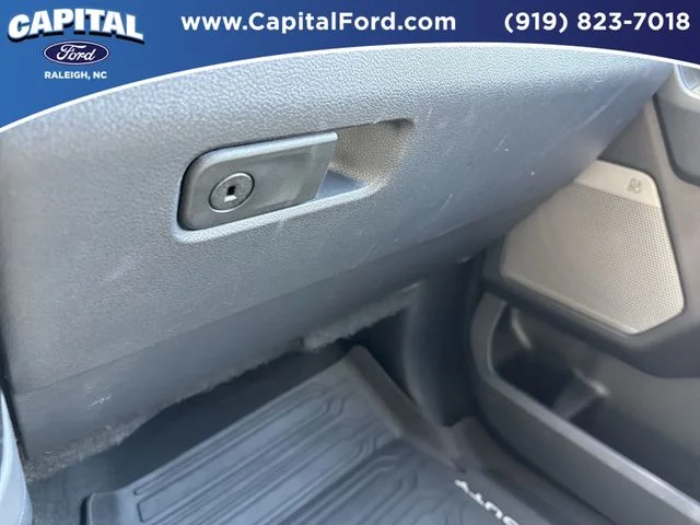 Used 2023 Red Ford Lariat image 28