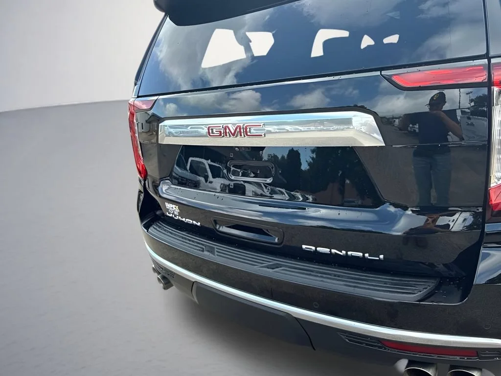 Used 2023 Onyx Black GMC Denali image 42