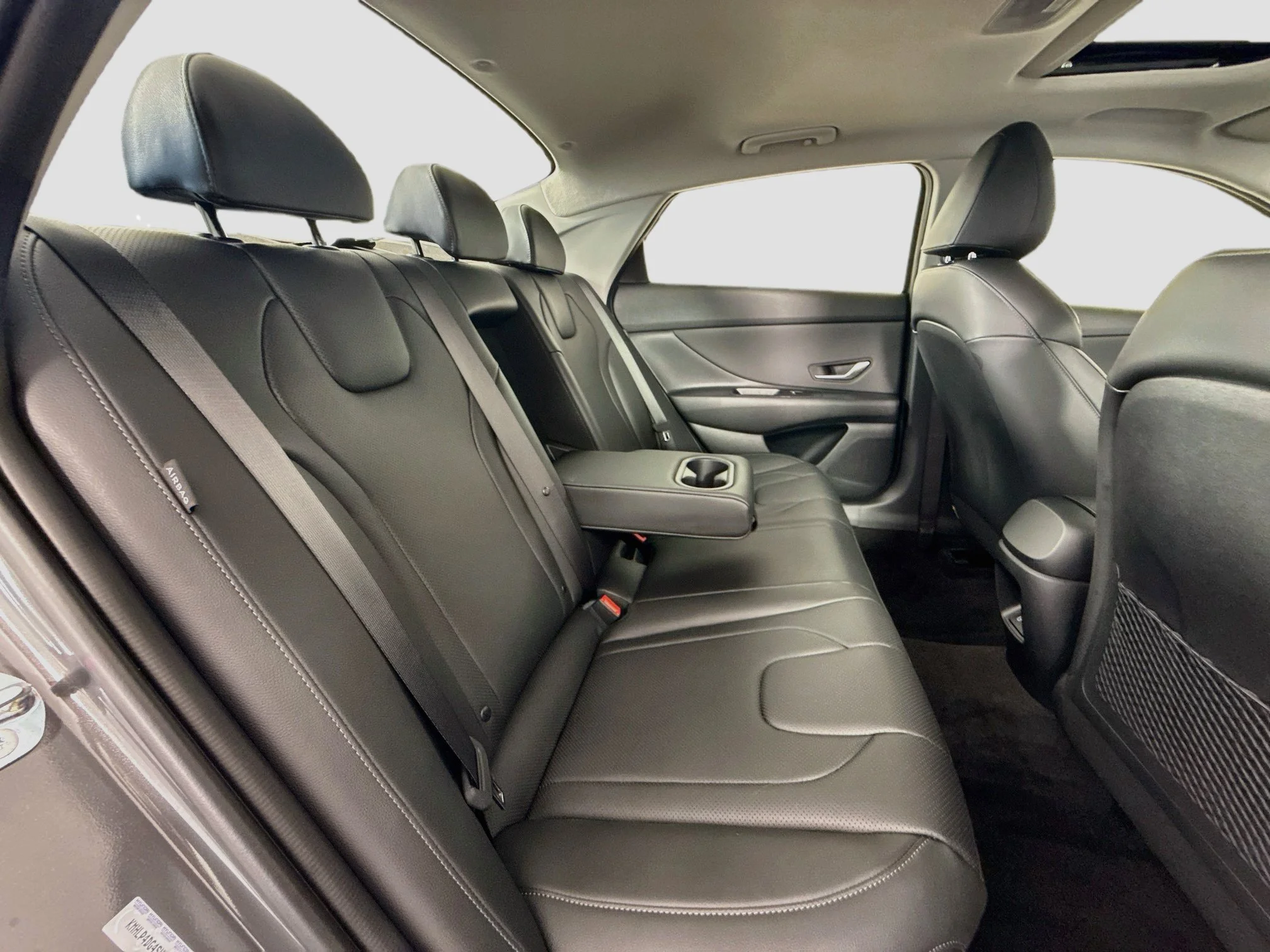 Used 2025  Hyundai Limited image 29