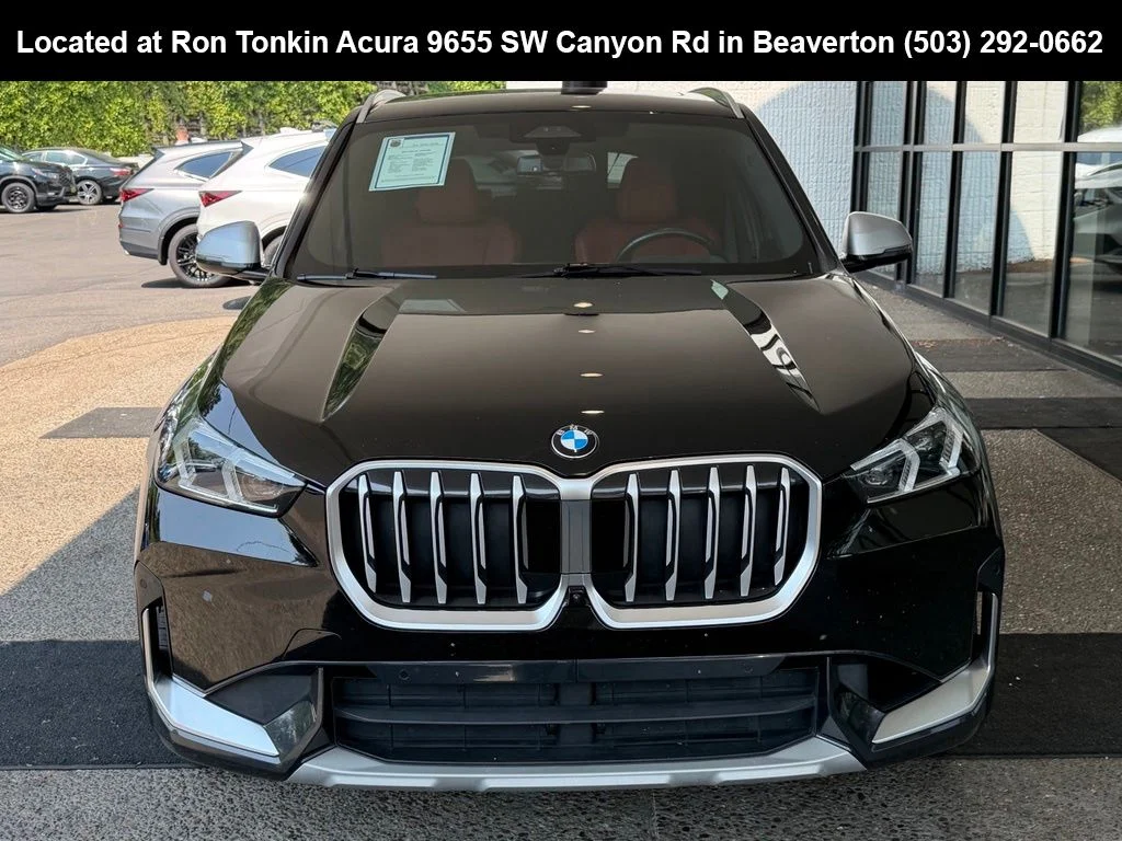 Used 2023 Jet Black BMW xDrive28i image 3