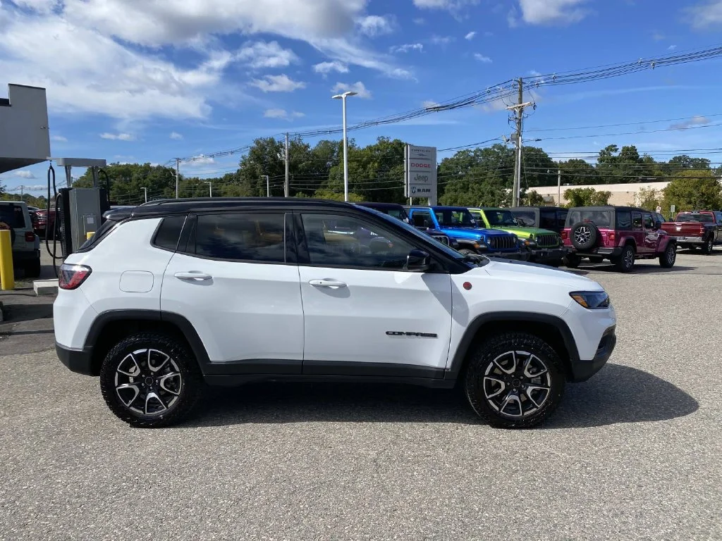 Certified Used 2026 White Jeep Trailhawk image 2