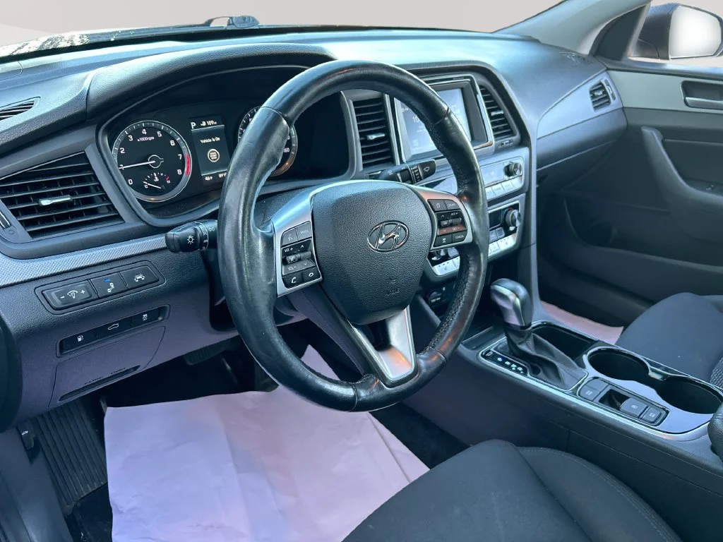 Used 2019 Black Hyundai SEL image 15