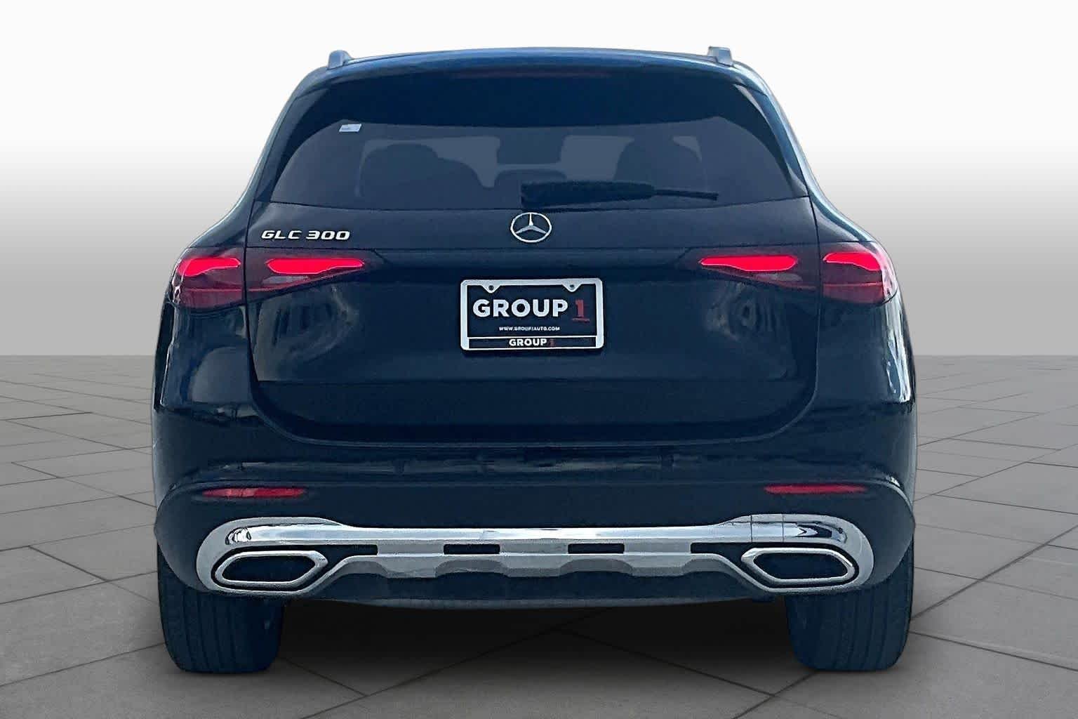 Used 2025 Black Mercedes-Benz GLC 300 image 4