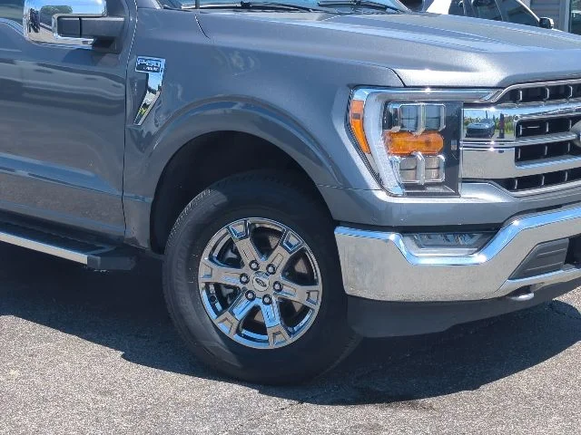 Used 2023 Gray Ford Lariat image 2