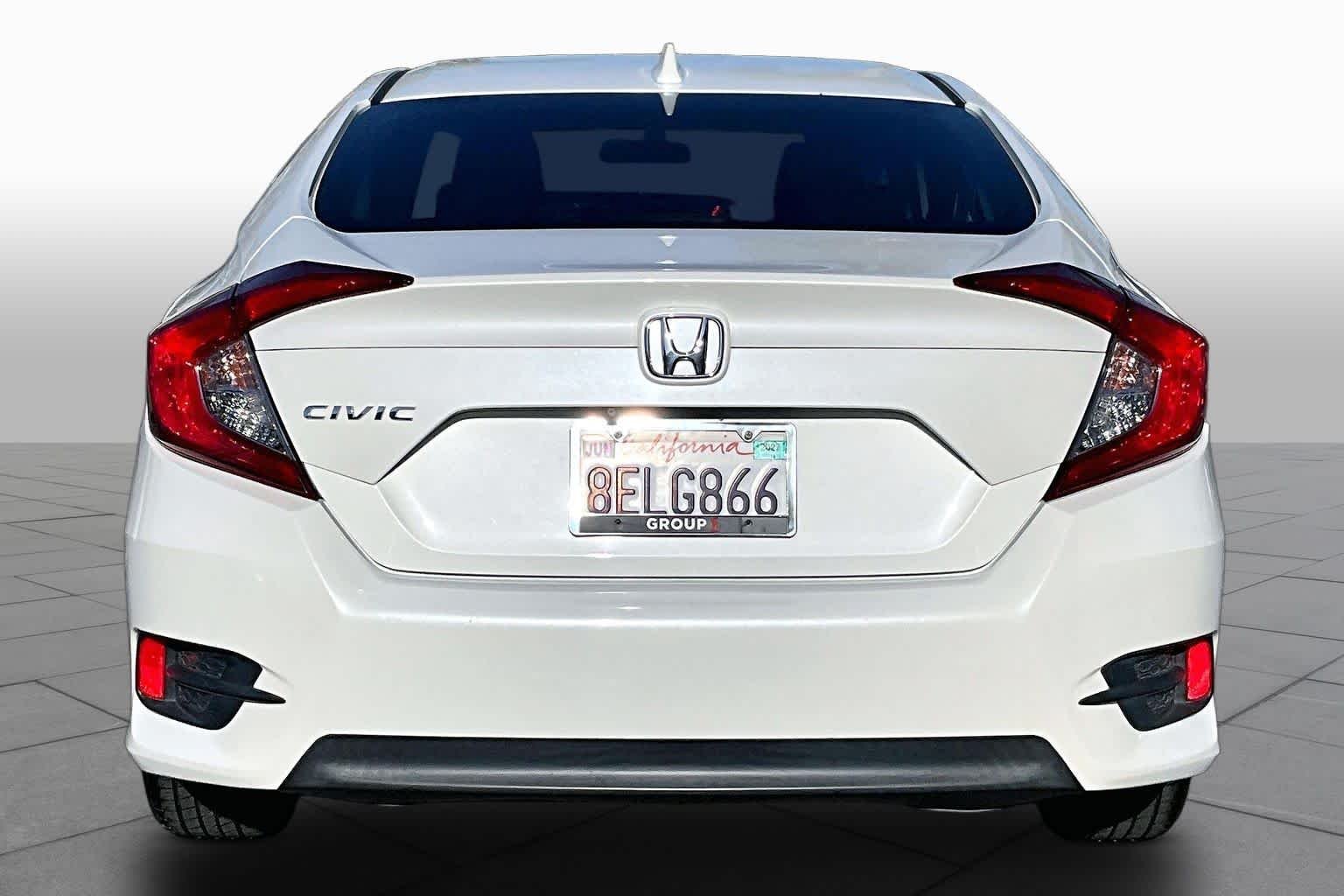 Used 2018 WHITE ORCHID PEARL Honda EX image 4