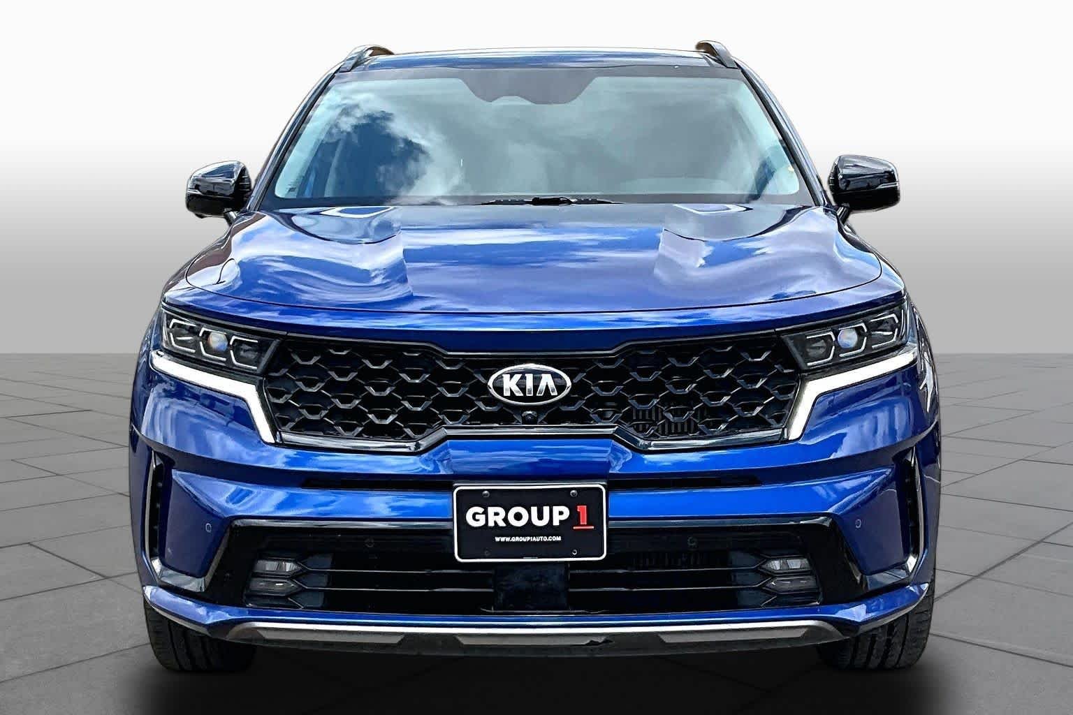 Used 2021 Sapphire Blue Kia SX Prestige image 4