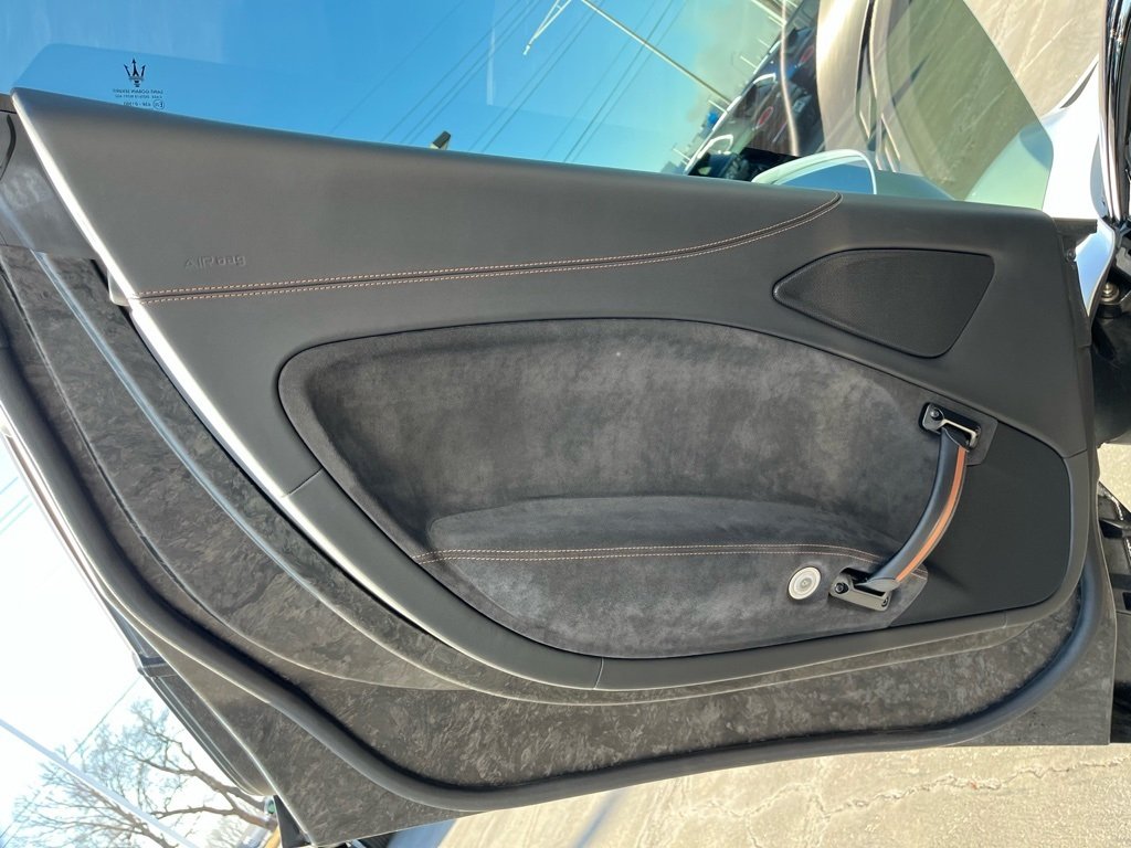 2023 MASERATI MC20 - Image 21