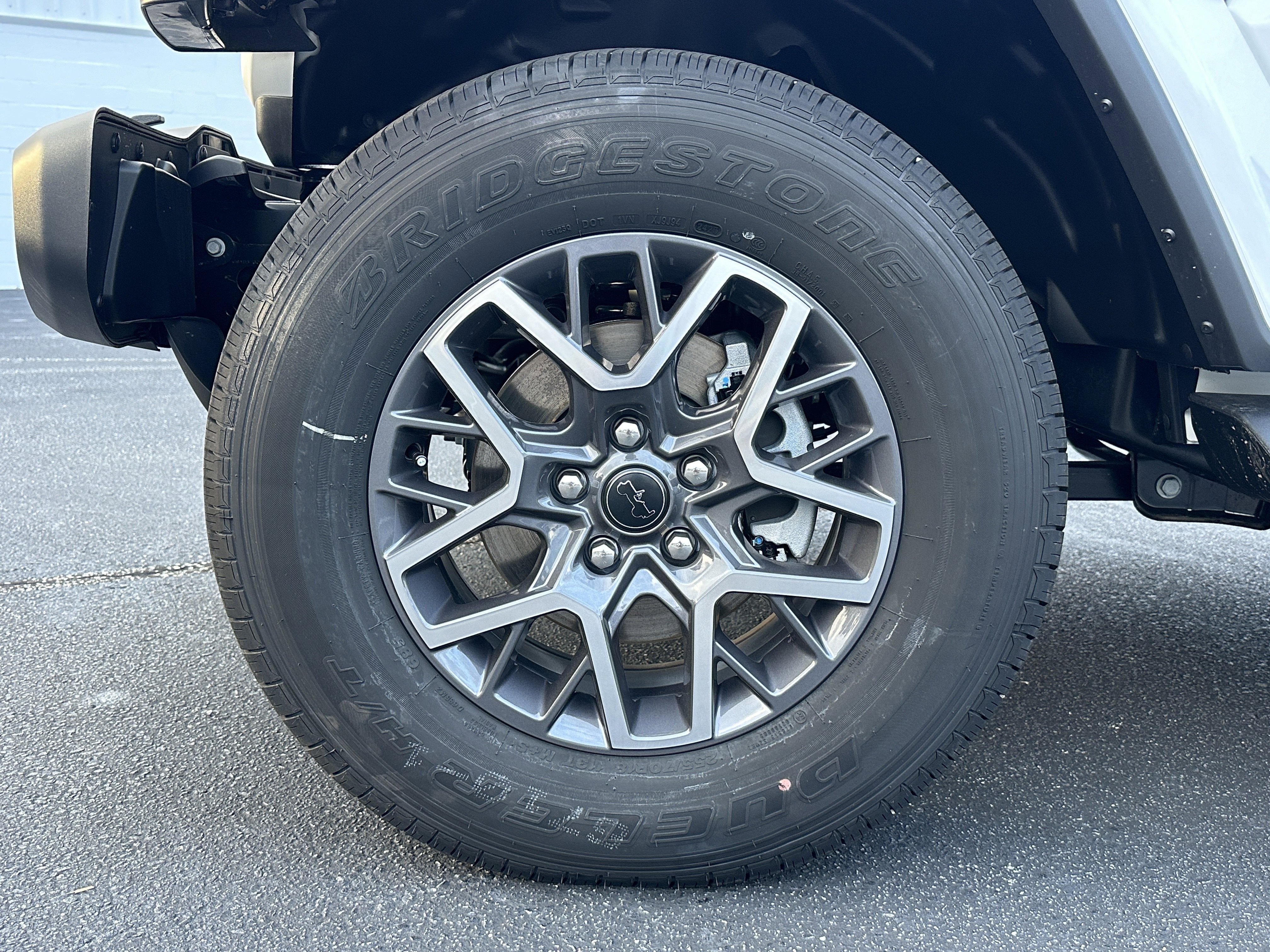 2025 Jeep Wrangler 4-Door Sahara - Photo 12