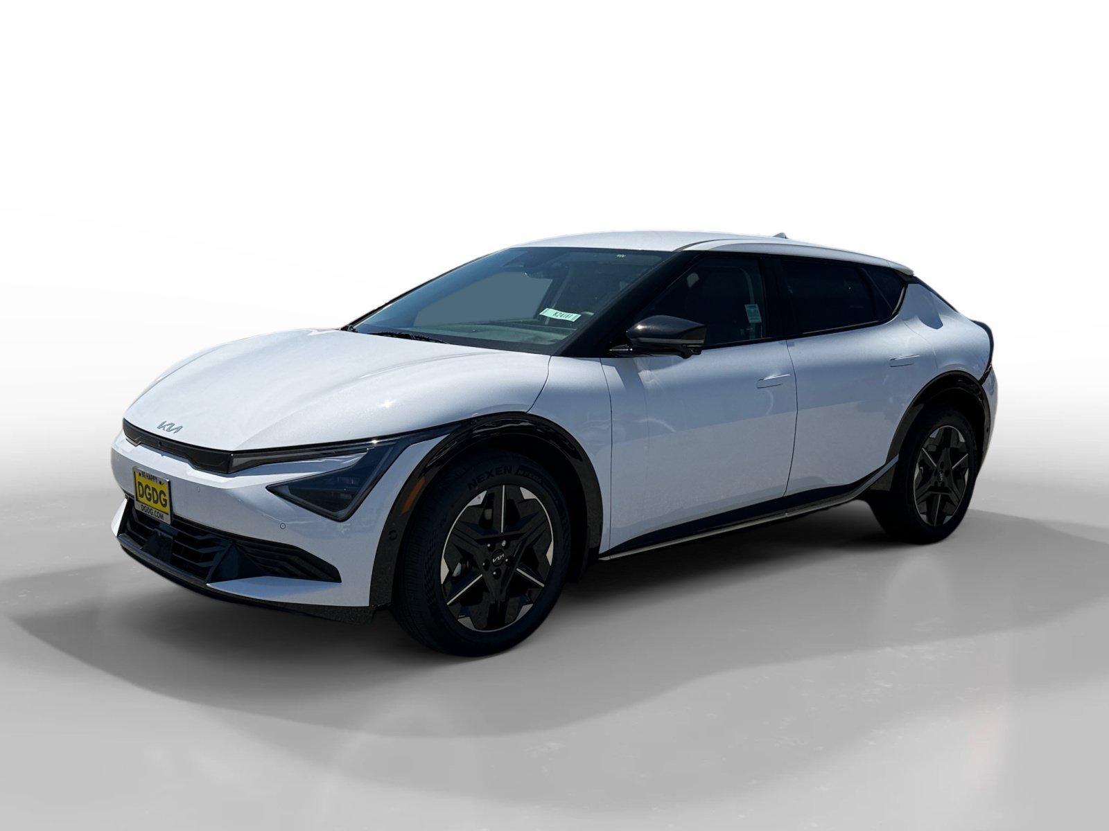 New 2026 Glacial White Pearl Kia WIND image 1