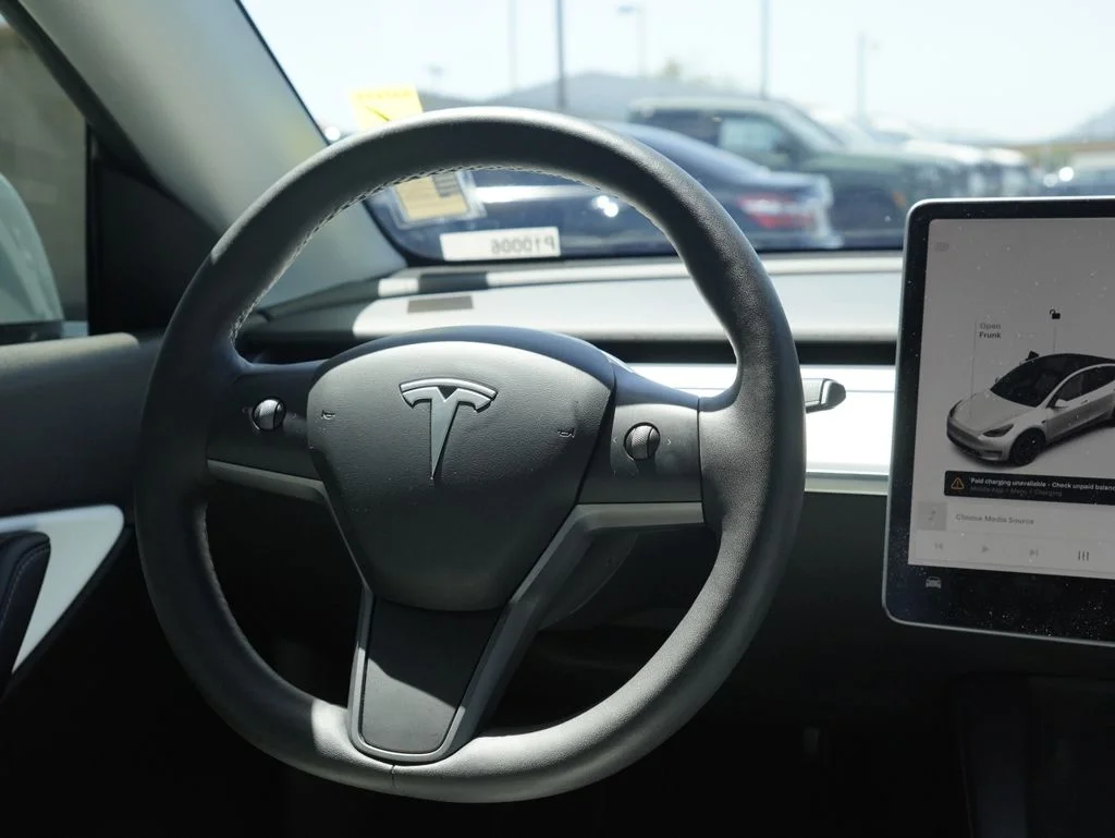 Used 2022 White Tesla Long Range image 23