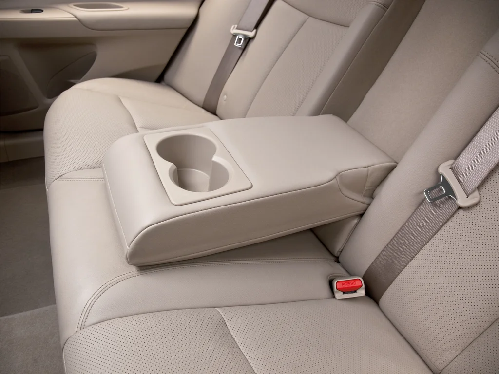 Used 2013 Blue Nissan 2.5 S image 39