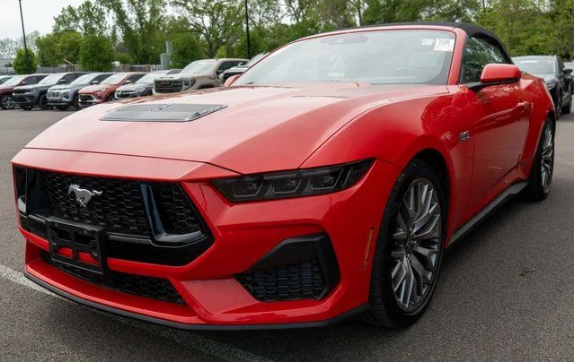 2025 Ford Mustang GT Premium Convertible's photo