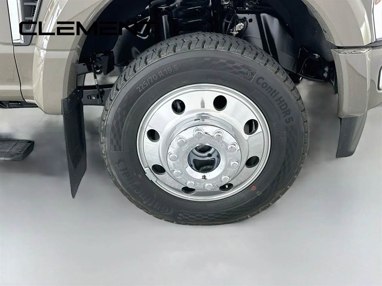 Used 2026 Gray Ford Platinum image 38