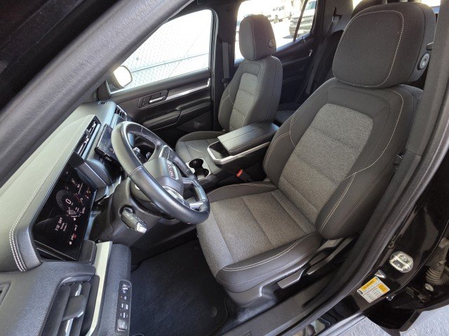 Used 2025 Ebony Twilight Metallic GMC Elevation image 15