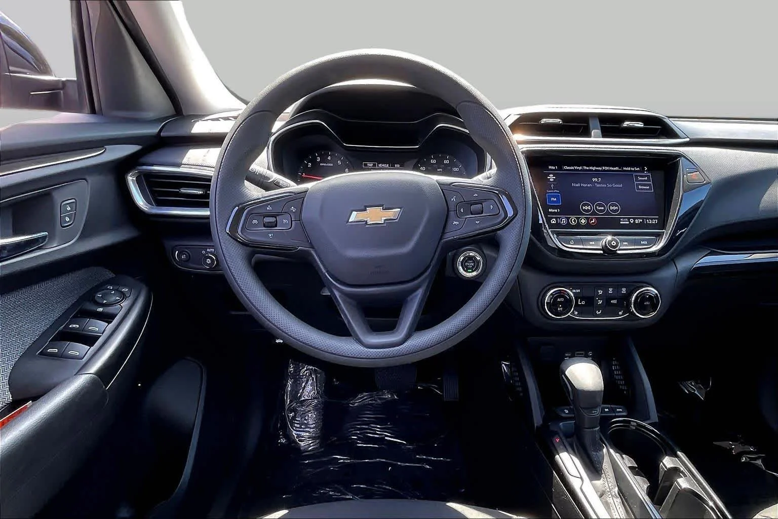 Used 2023 Mosaic Black Metallic Chevrolet LT image 11