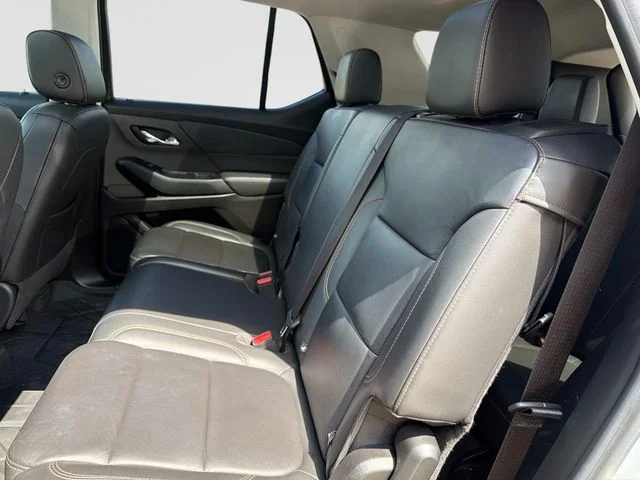 Used 2020 Silver Chevrolet 3LT image 15