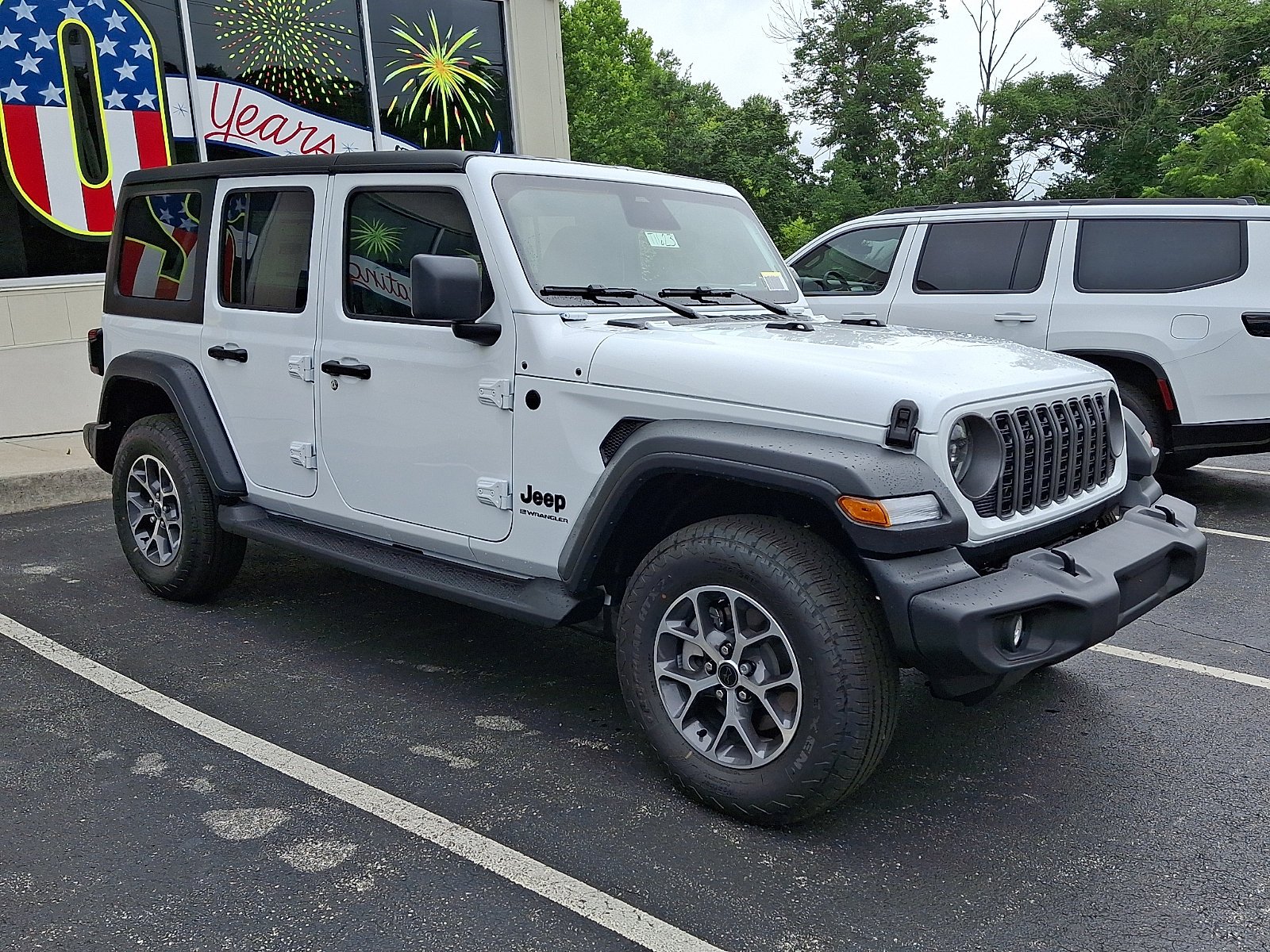 New 2026 Bright White Clear-Coat Exterior Paint Jeep Sport S image 2