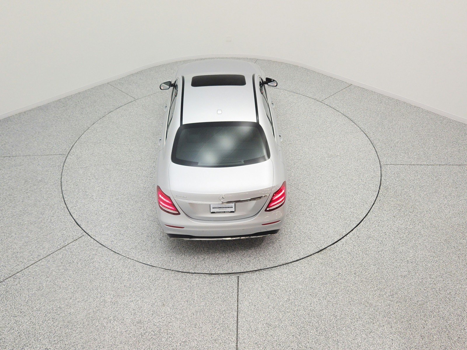 Used 2017 Iridium Silver Metallic Mercedes-Benz E 300 Sport image 14