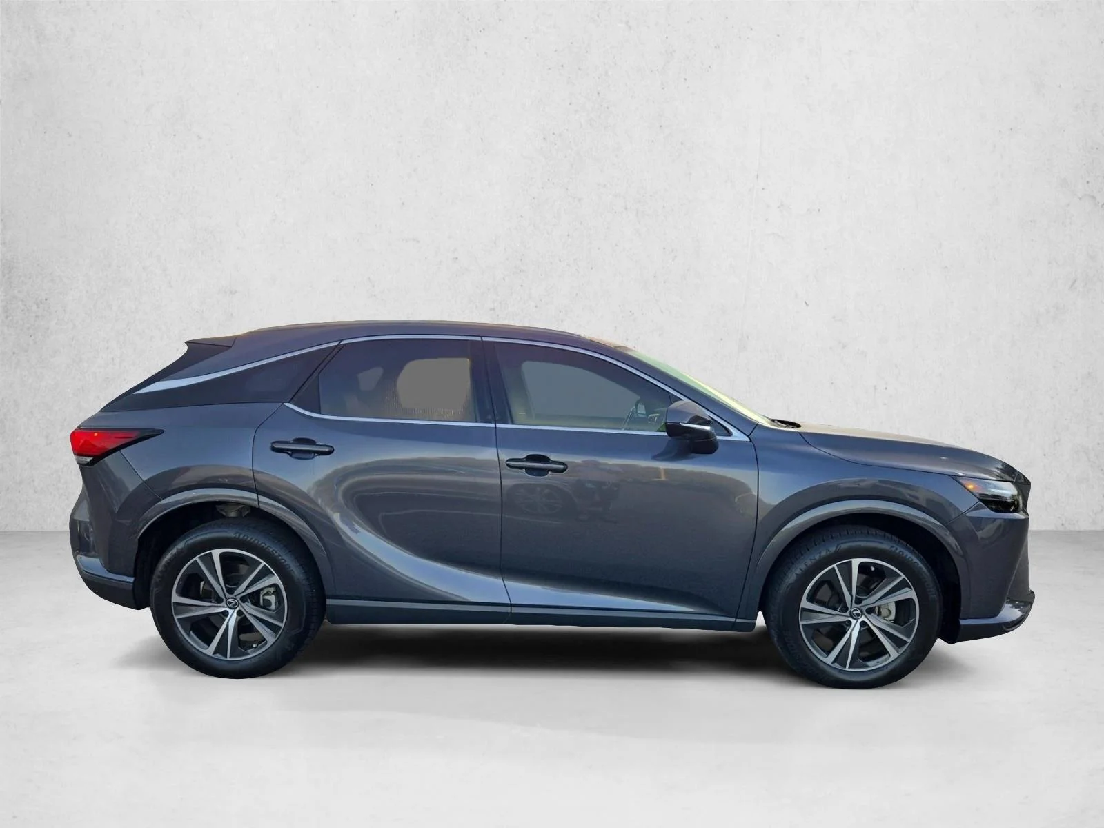 Used 2025 Cloudburst Gray Lexus RX 350 Premium image 4