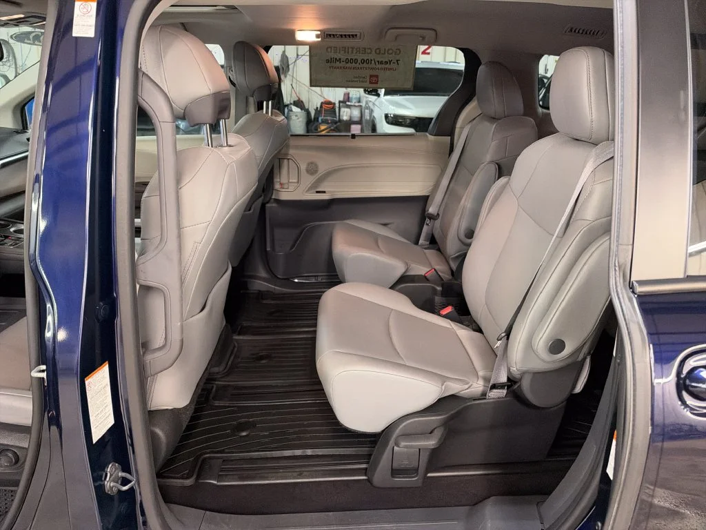 Certified Used 2022  Toyota XLE image 26
