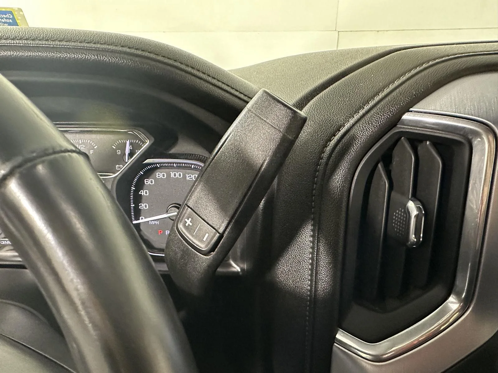Used 2020 Onyx Black GMC Elevation image 35