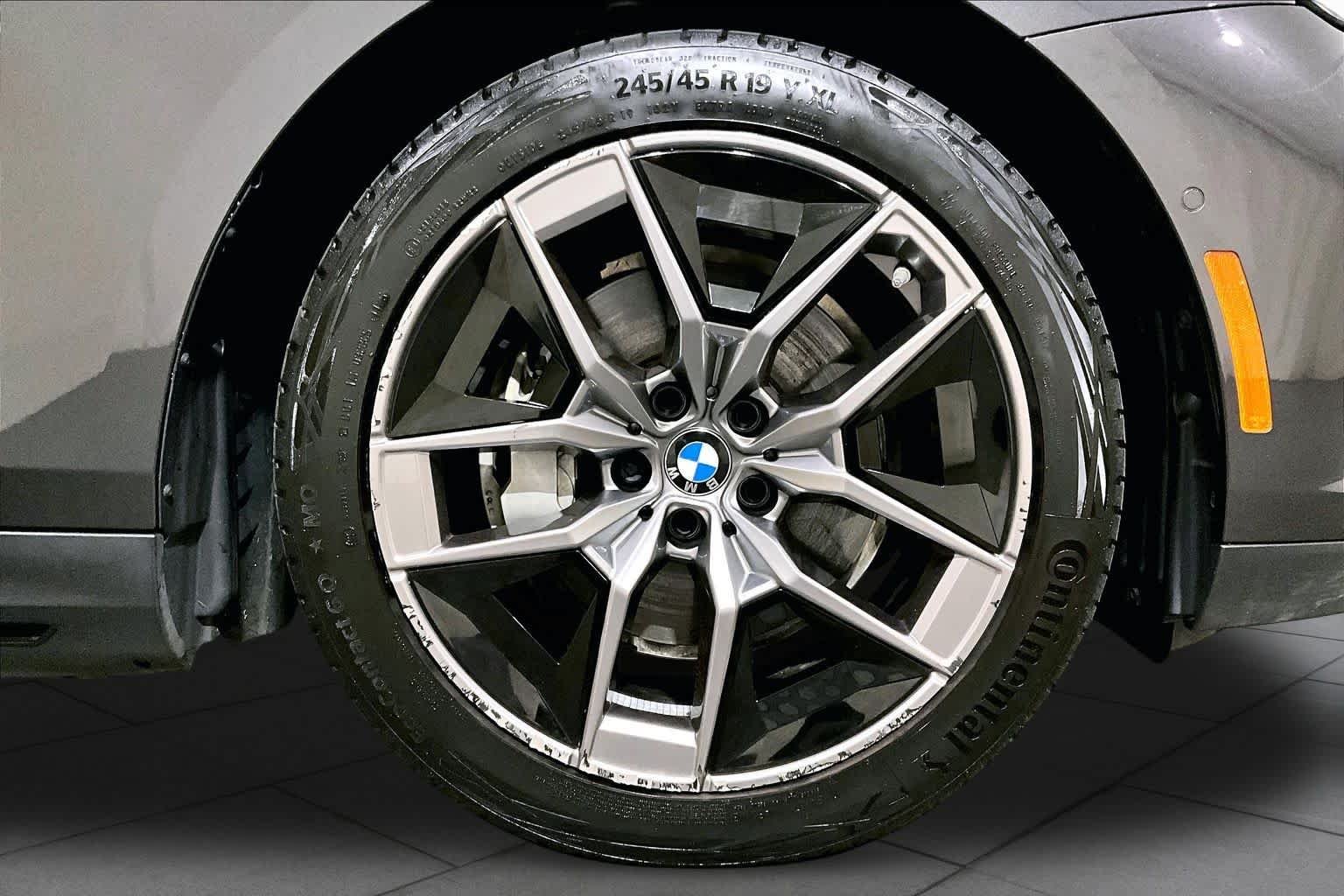 Used 2026 Dark Graphite Metallic BMW xDrive40 image 10