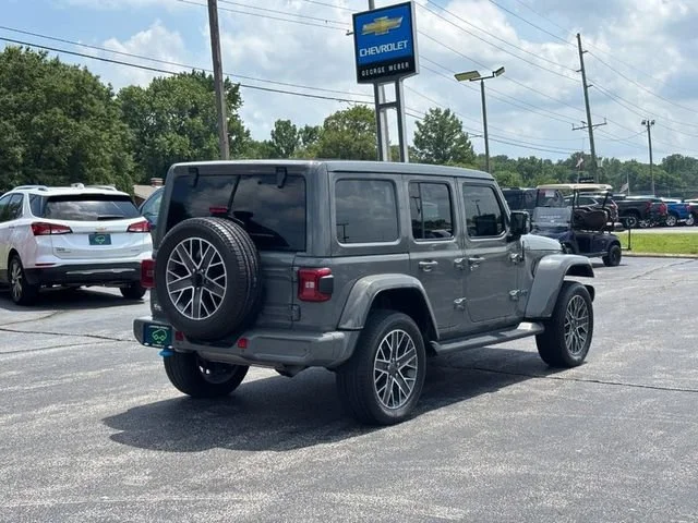 Used 2023 Gray Jeep High Altitude 4x4 image 5