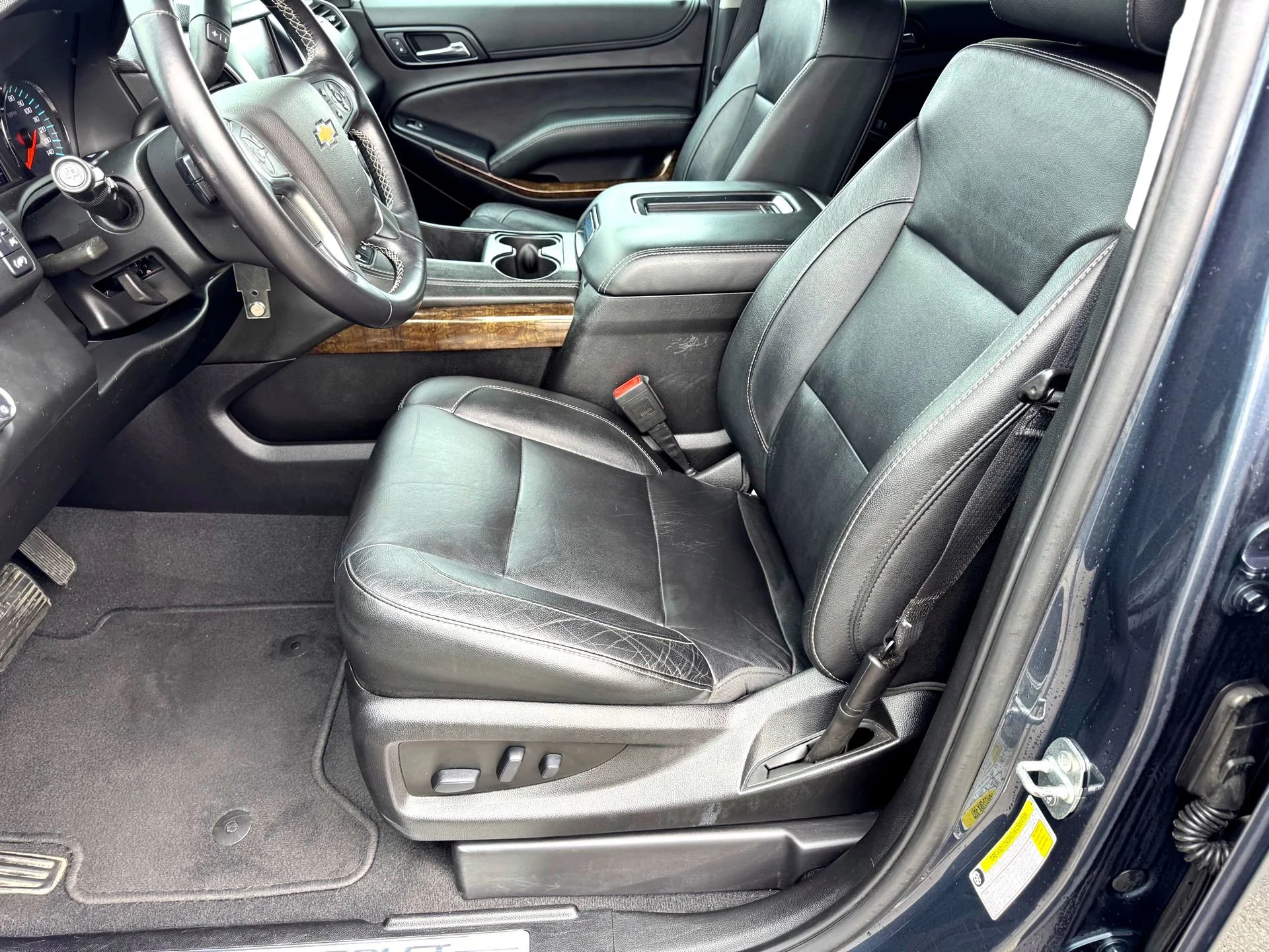 Used 2020 Shadow Gray Metallic Chevrolet LT image 12