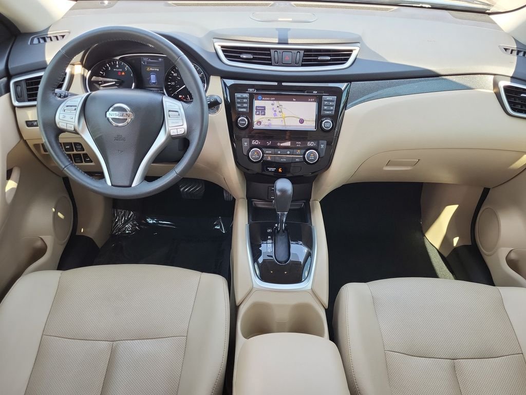 Used 2016 Blue Nissan SL image 17