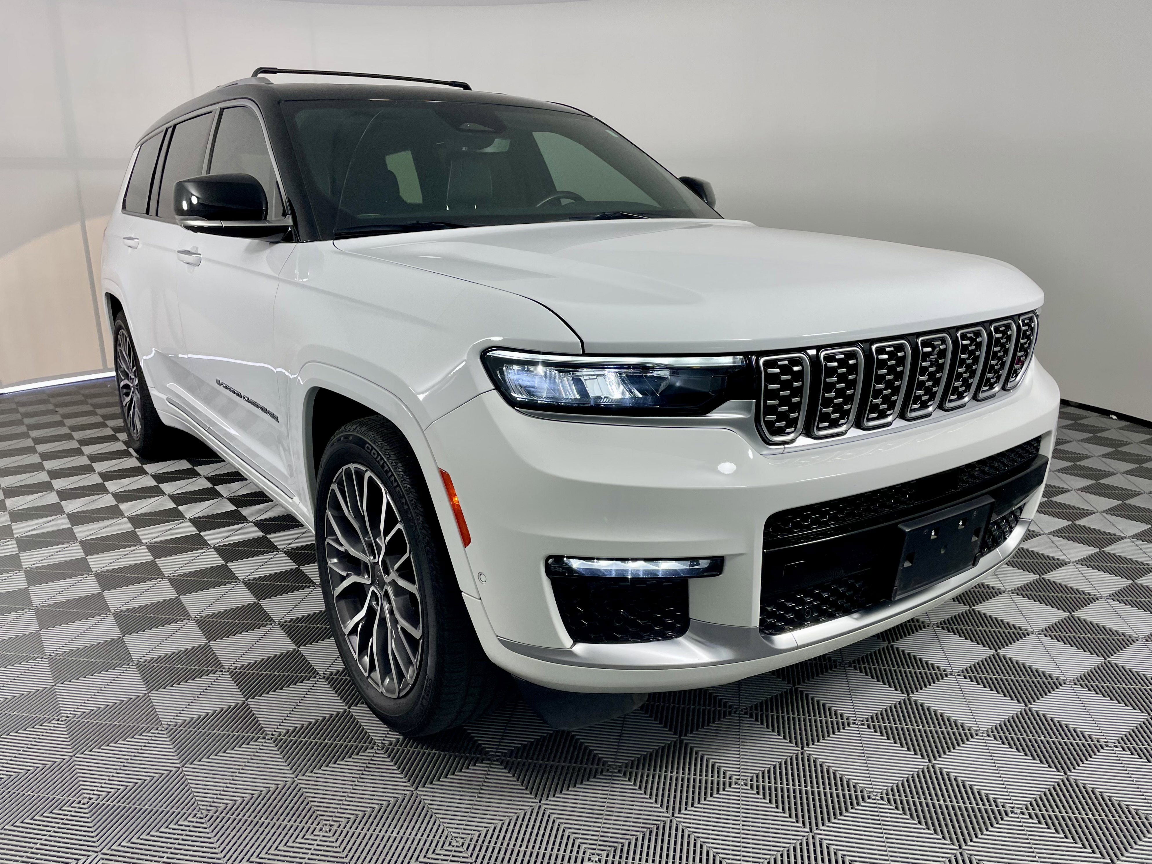 Certified Used 2022 Bright White Clearcoat Jeep Summit Reserve image 7