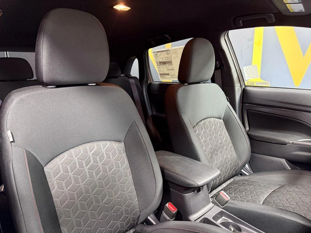 New 2026 White Diamond Mitsubishi Trail Edition image 19